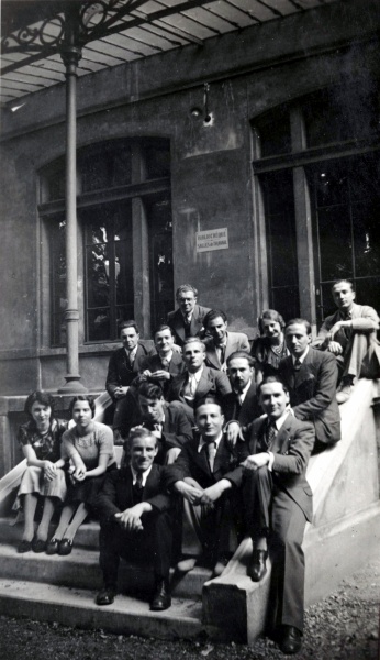 Facult des Lettres de Lyon : tudiants dont Maurice en bas  droite