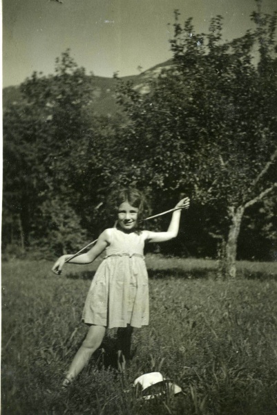 Laval, 1942 : Jacqueline