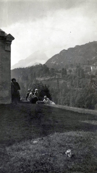 Eulalie, Fernand, Marguerite, Franoise, Isabelle (?)