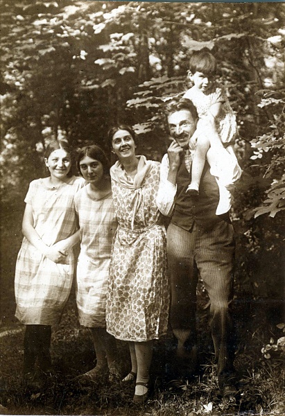 Laval: Irène, Anne, Marguerite, Fernand, Françoise