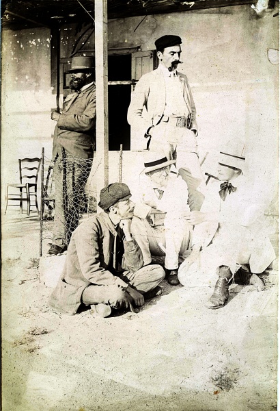 Maison de l'École française à Délos : Joseph Replat, Fernand Courby ; Charles Dugas, Frederik Poulsen, Gerhardt Poulsen