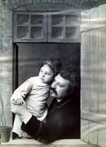 Humbert et sa première fille, Adrienne