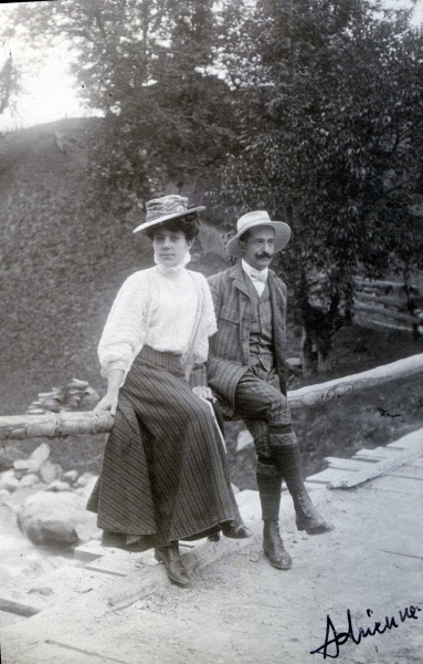 Adrienne et un beau-frère (?)