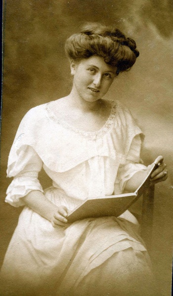Marguerite Jarrin (future Mme Piot)