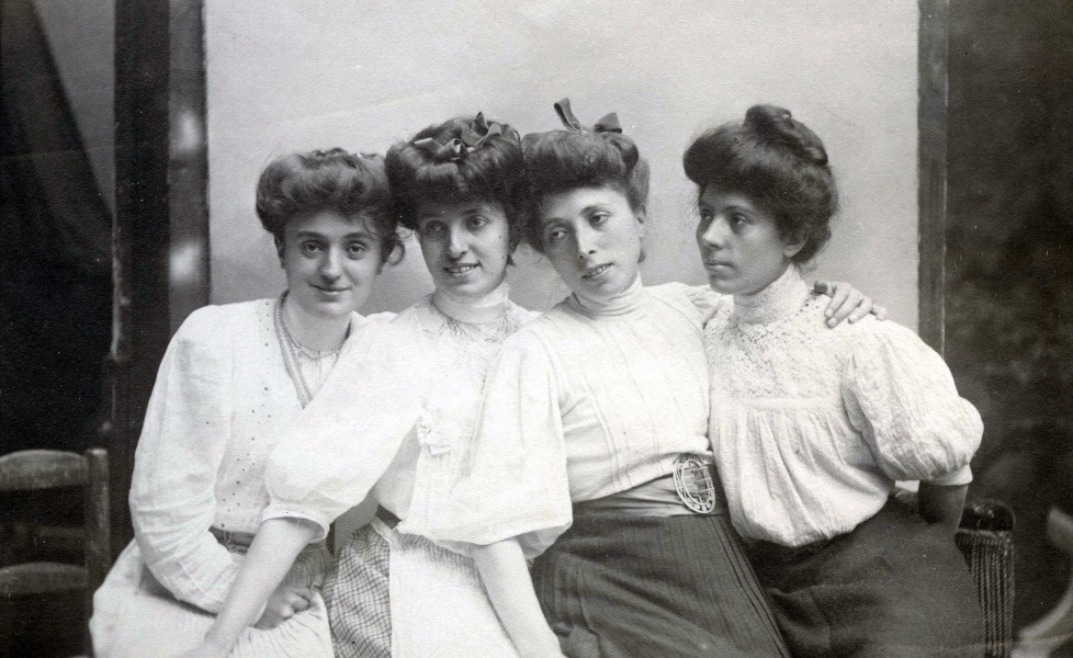 Blanche, Isabelle, Eva, Adrienne