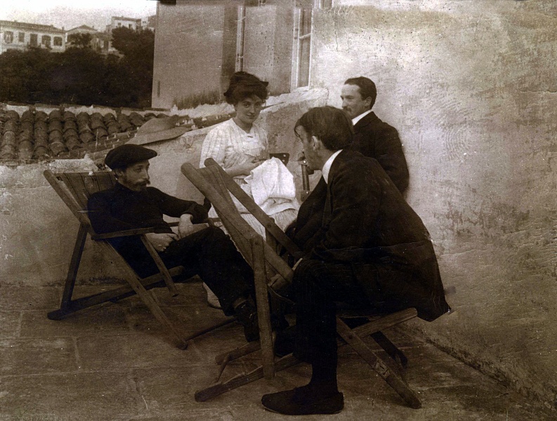 Athènes, hiver 1911-1912 ; Charles Dugas, Blanche, Charles Picard ; à califourchon, Fernand Courby